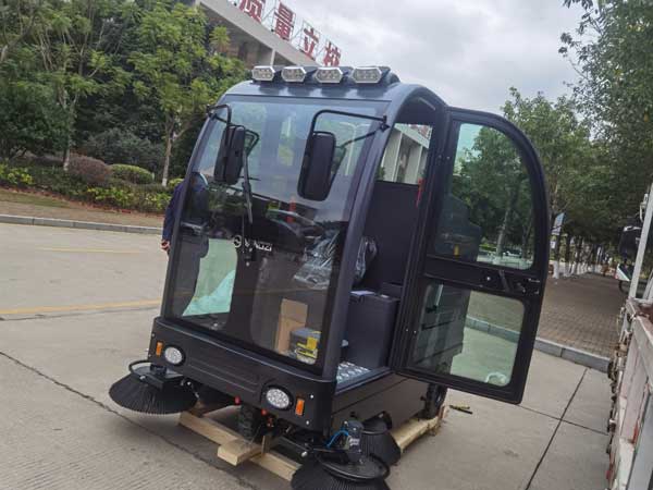 小型電動掃地車都可以清潔打掃哪些路面呢 小型電動掃地車都可以清潔打掃哪些路面呢