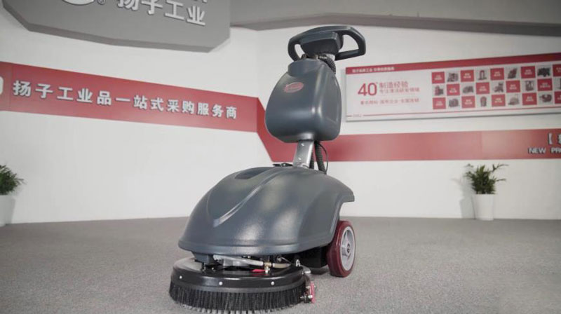 商用地板洗地機:手推式的驚人優勢 商用地板洗地機:手推式的驚人優勢