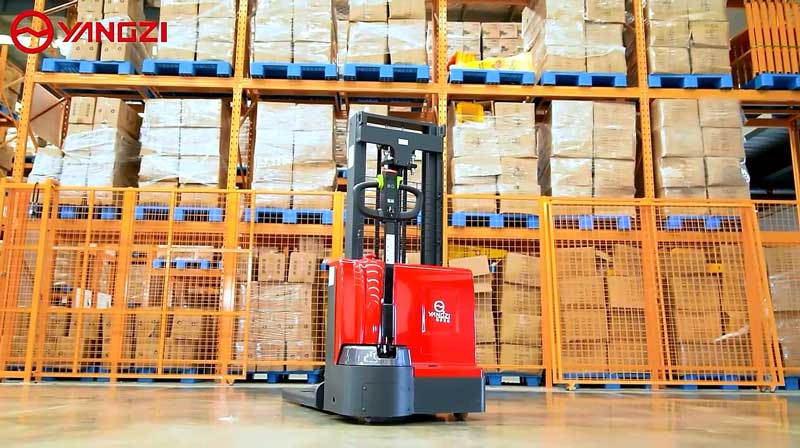 電動叉車在倉庫中的好處 電動叉車在倉庫中的好處