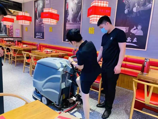 洗地機(jī)方便嗎 洗地機(jī)方便嗎